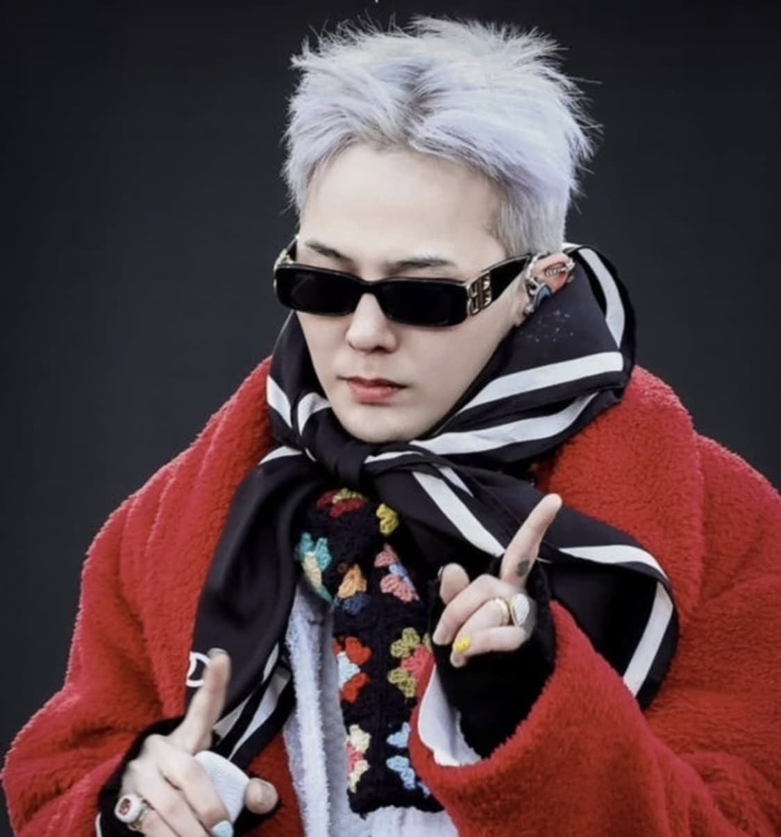 발렌시아가 랙탱글 다이너스티 선글라스 블랙 GD 지드래곤 선글라스 상품이미지9