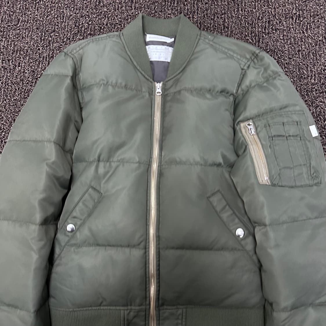 디스이즈네버댓 MA-1 다운 패딩 봄버 자켓 카키 S 상품이미지2