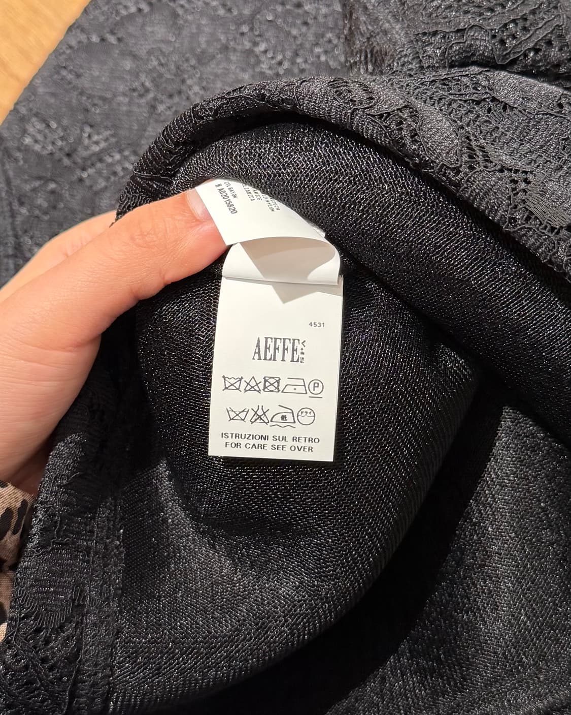 모스키노 부티크 블랙 레이스 크롭탑 상품이미지9