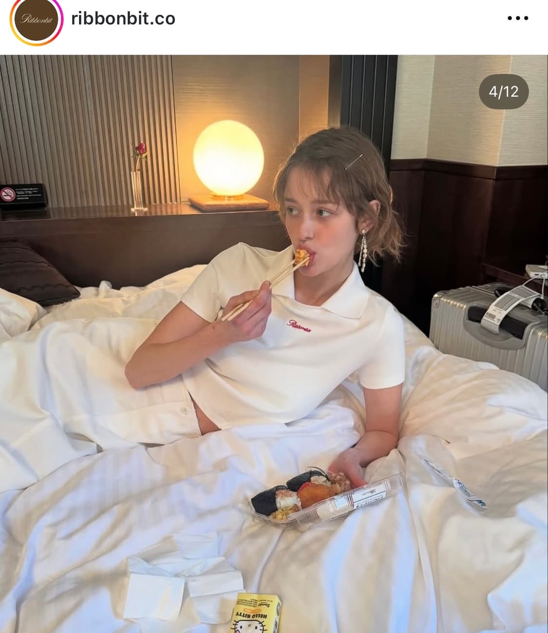 리본빛 Aria Collar T-shirts 상품이미지2