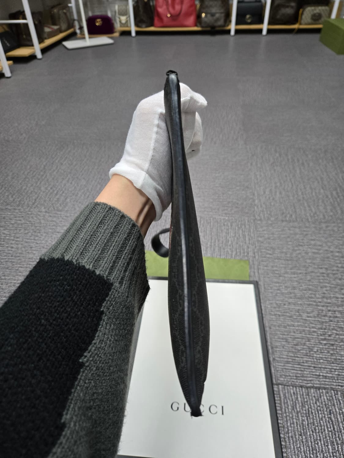 [특가][정품] 구찌 킹스네이크 클러치백 상품이미지4