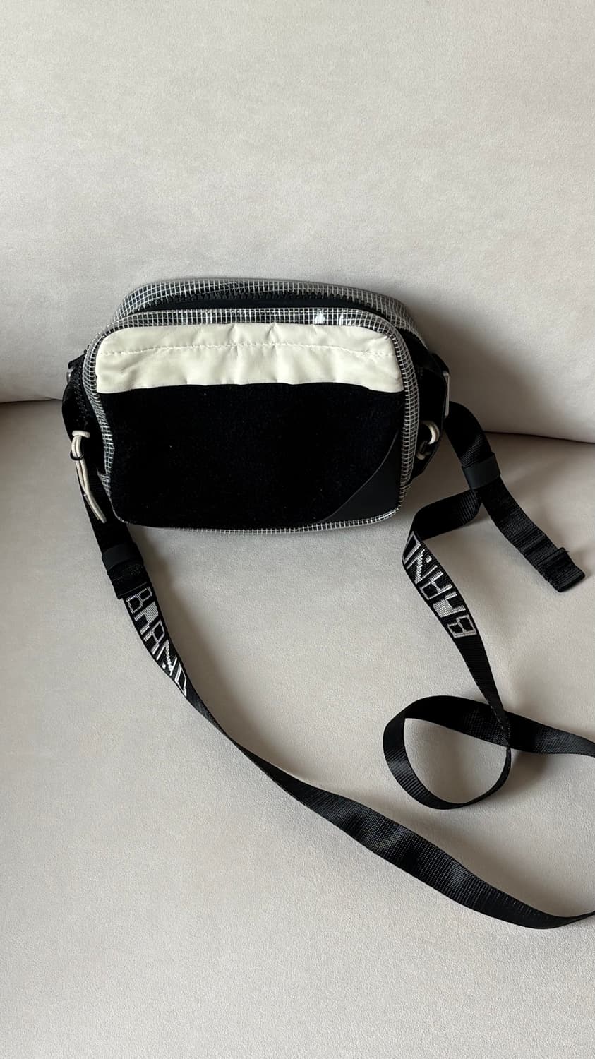 아크네스튜디오 크로스백 상품이미지1