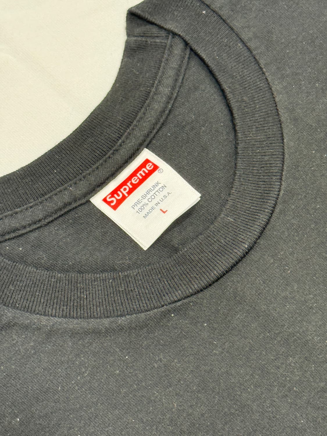 슈프림 웜업 반팔 티셔츠 블랙 상품이미지3