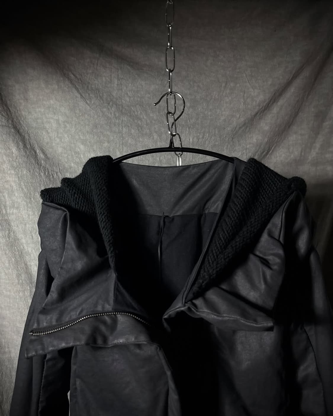 masnada 비대칭 후드 왁스 코팅 패딩 상품이미지5