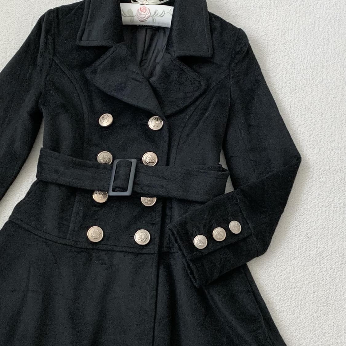 소리데레 오네갸루 블랙 벨트 코트 상품이미지1