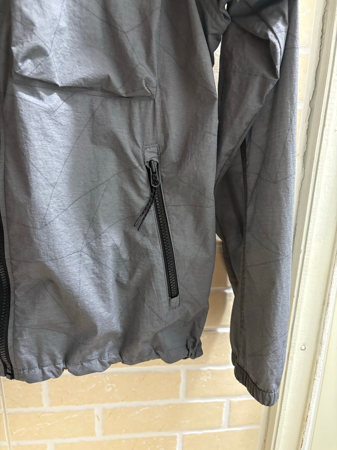 코오롱 스포츠 빛반사 바람막이 차콜 그레이 100사이즈 상품이미지4