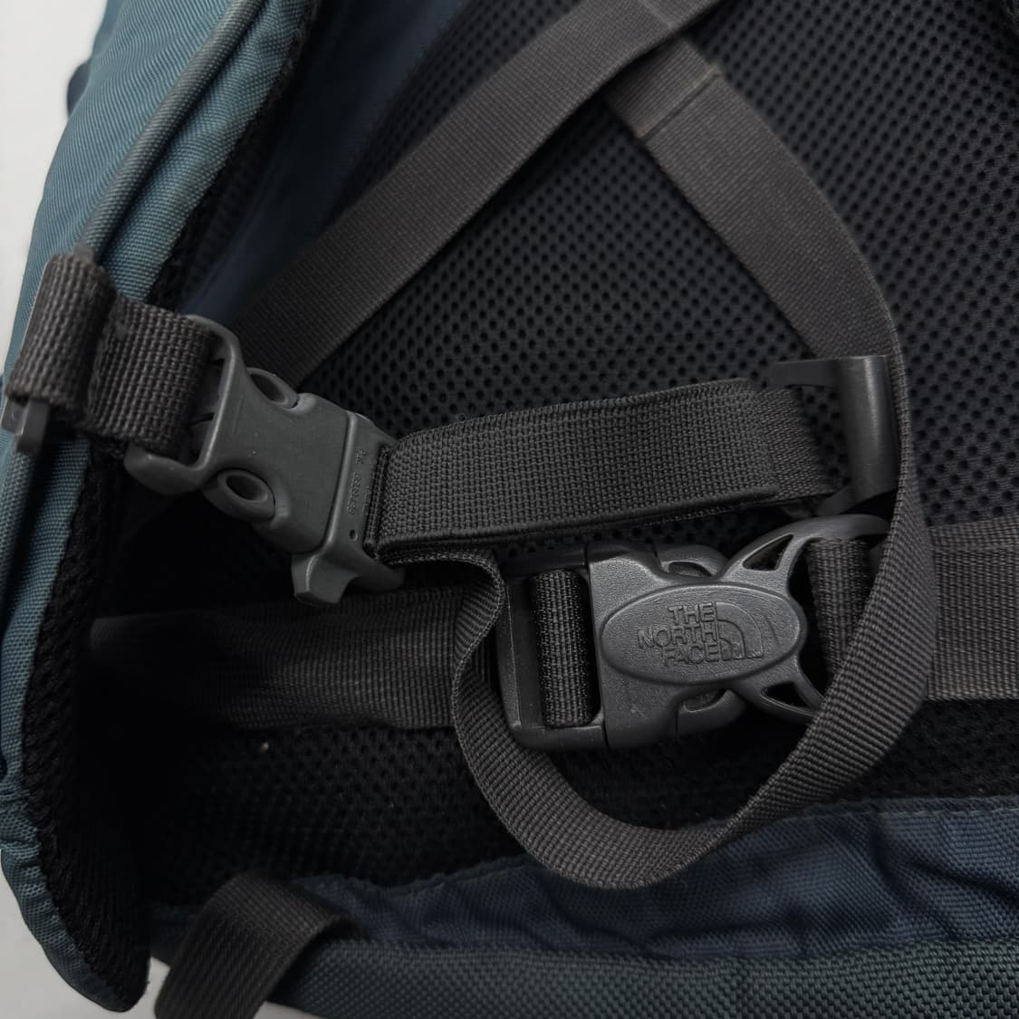노스페이스 고프코어 청록색 테크니컬 백팩 상품이미지6