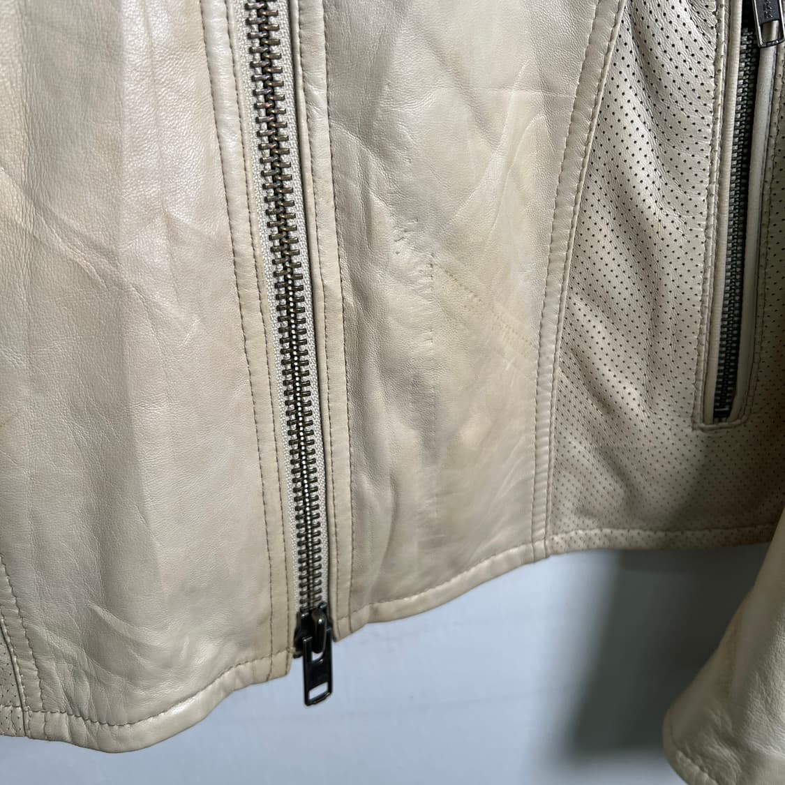 VAROSH 아이보리 양가죽 라이더 자켓 L 상품이미지9