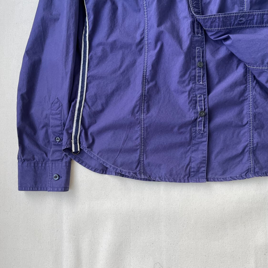 아르마니 익스체인지 퍼플 유틸리티 셔츠 상품이미지3