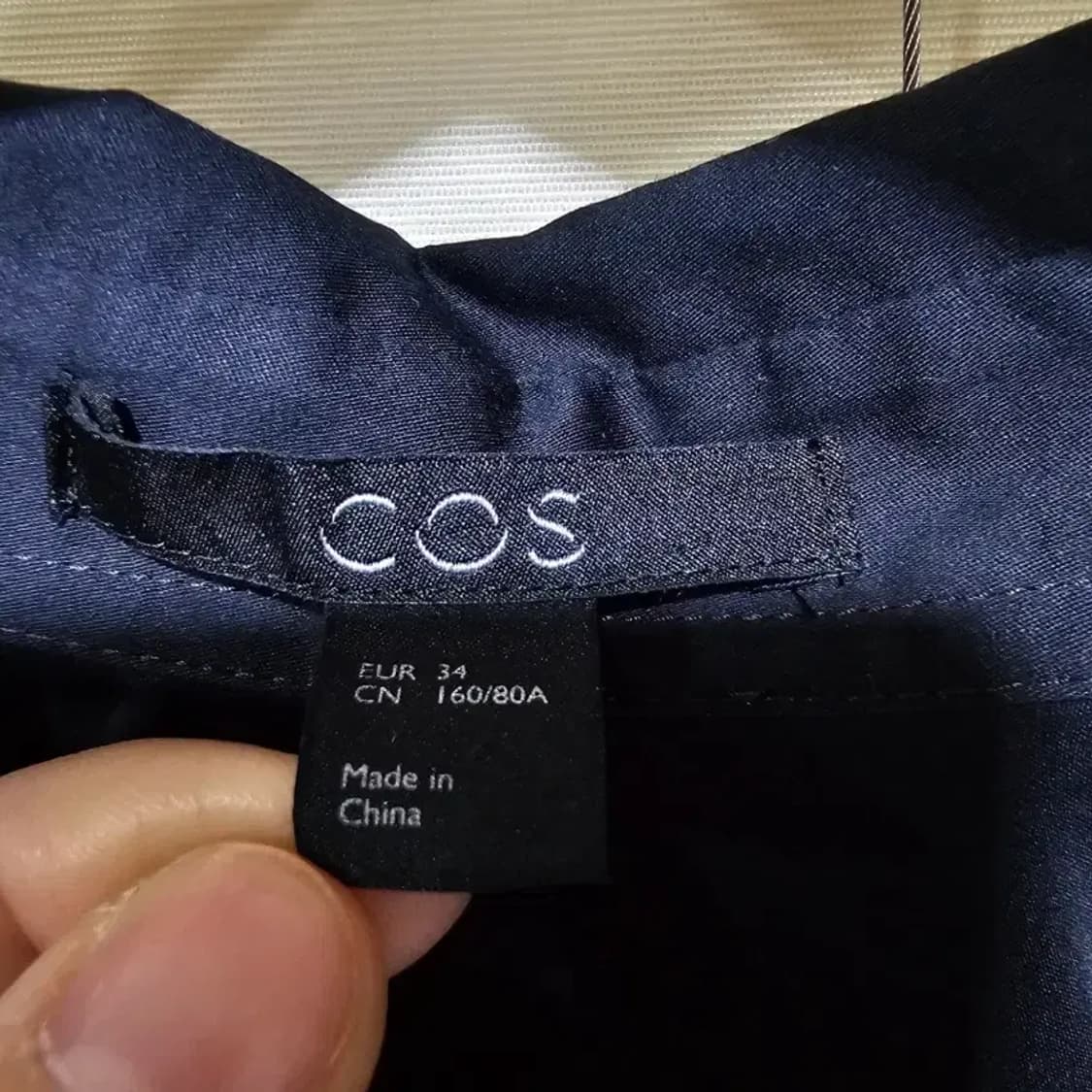 COS 네이비 셔츠 상품이미지6