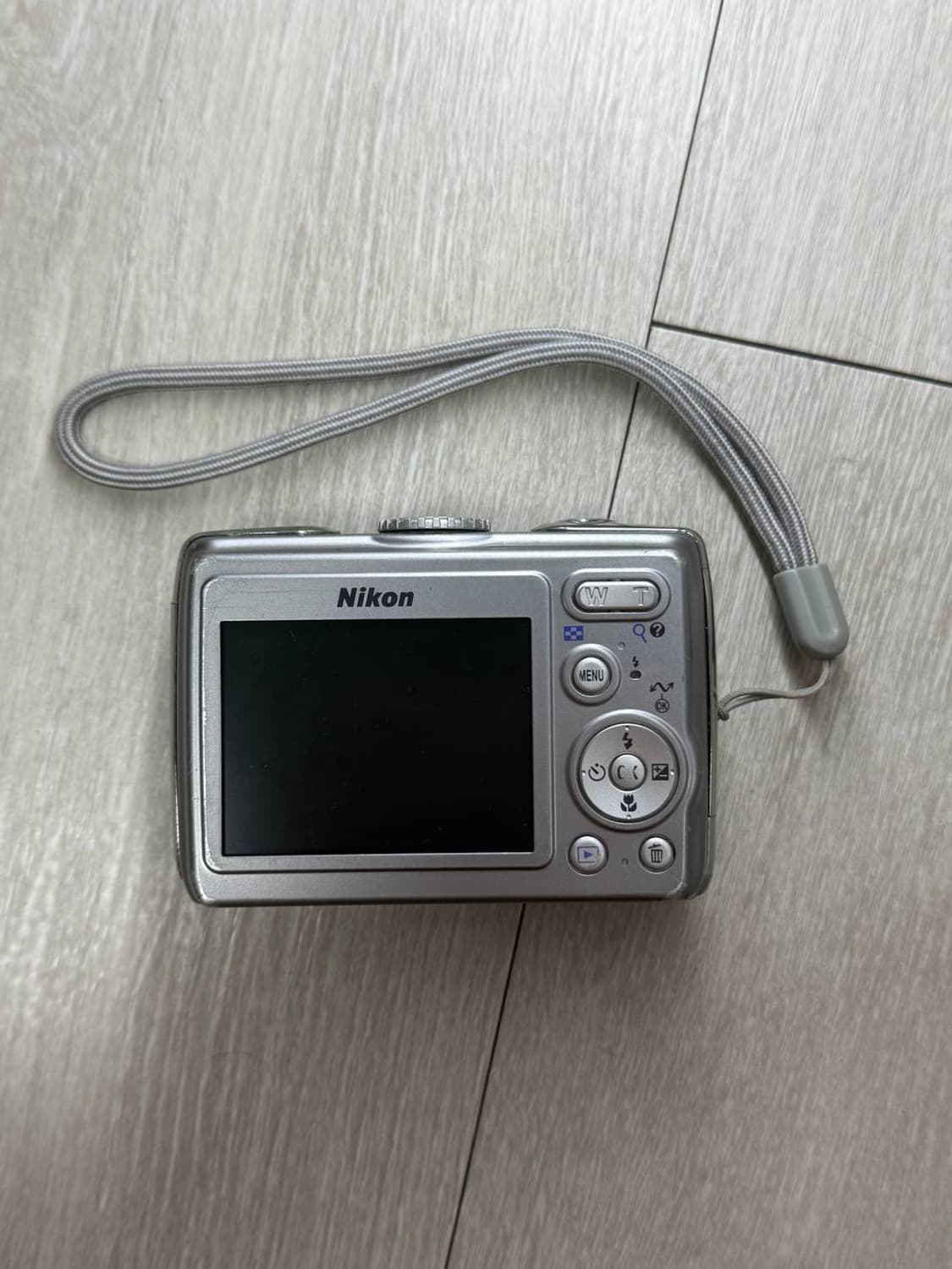 니콘 쿨픽스 P4 디카
(Nikon COOLPIX P4) 상품이미지1