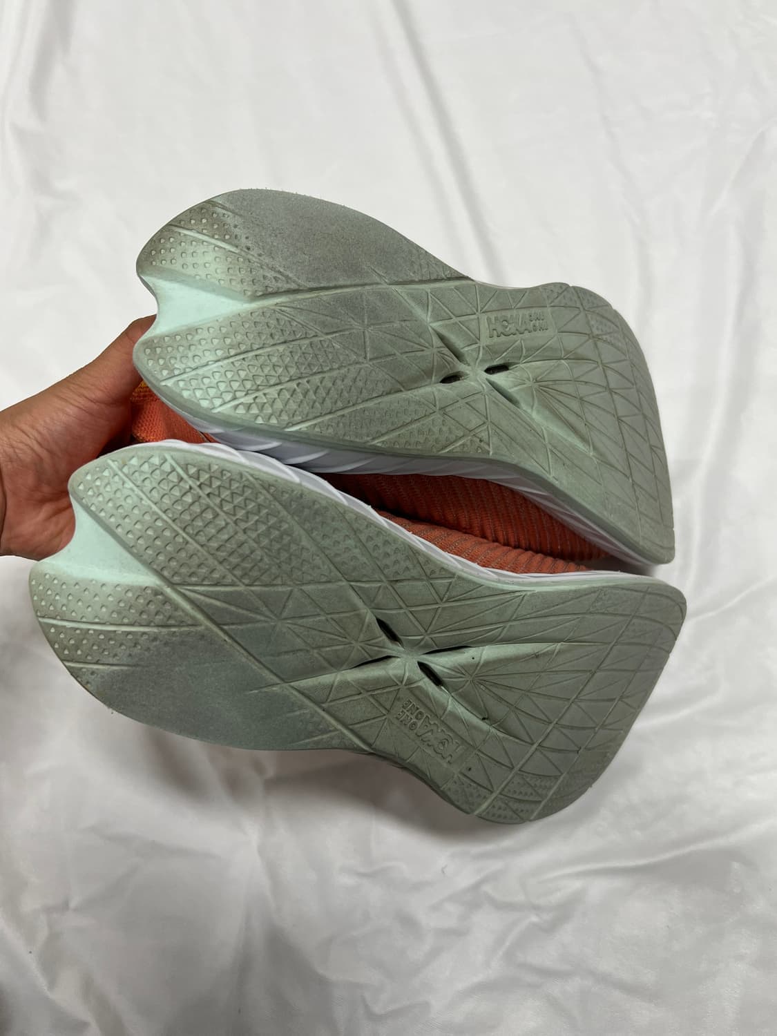 (260) 호카 카본 X 3 라디언트 옐로우 상품이미지5