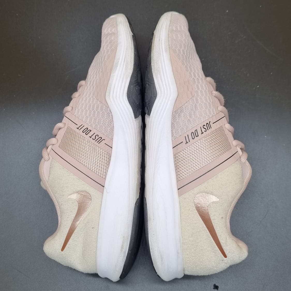 나이키 시티트레이너2. 런닝화 225 상품이미지5