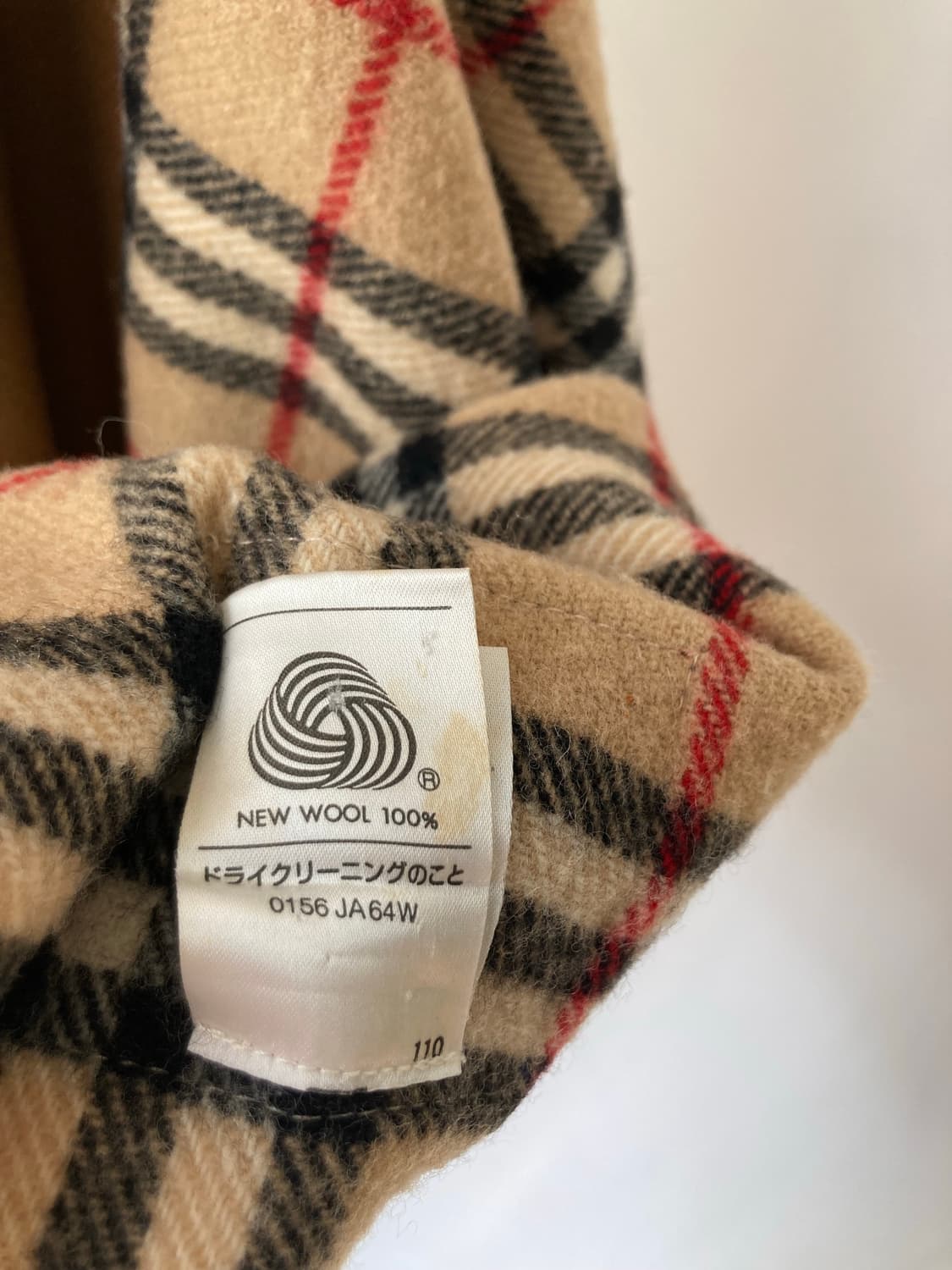 정품) 버버리 노바체크 울100 무릎담요 겸 숄 베이지 상품이미지5