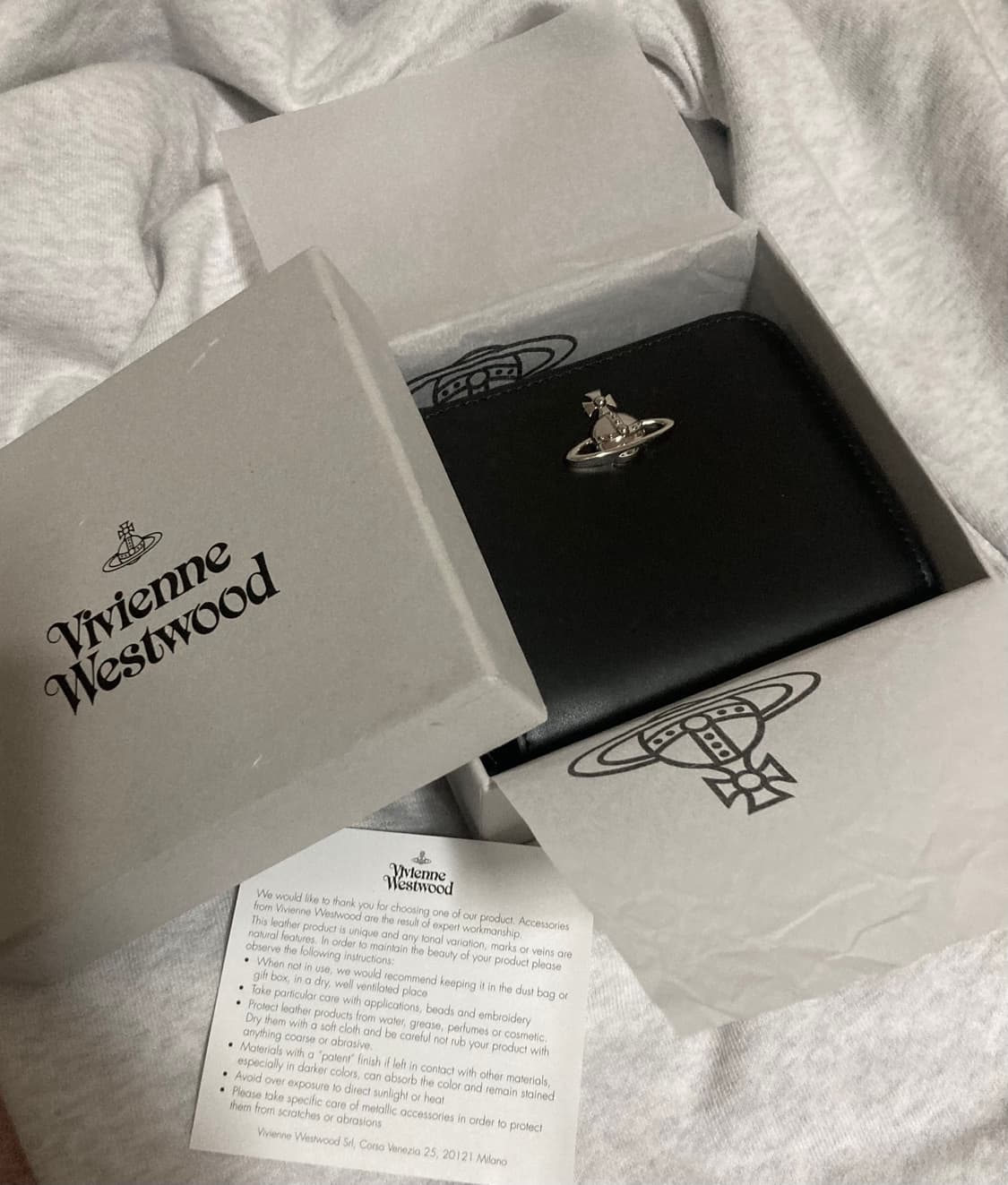 비비안웨스트우드 블랙 지퍼 반지갑 상품이미지5