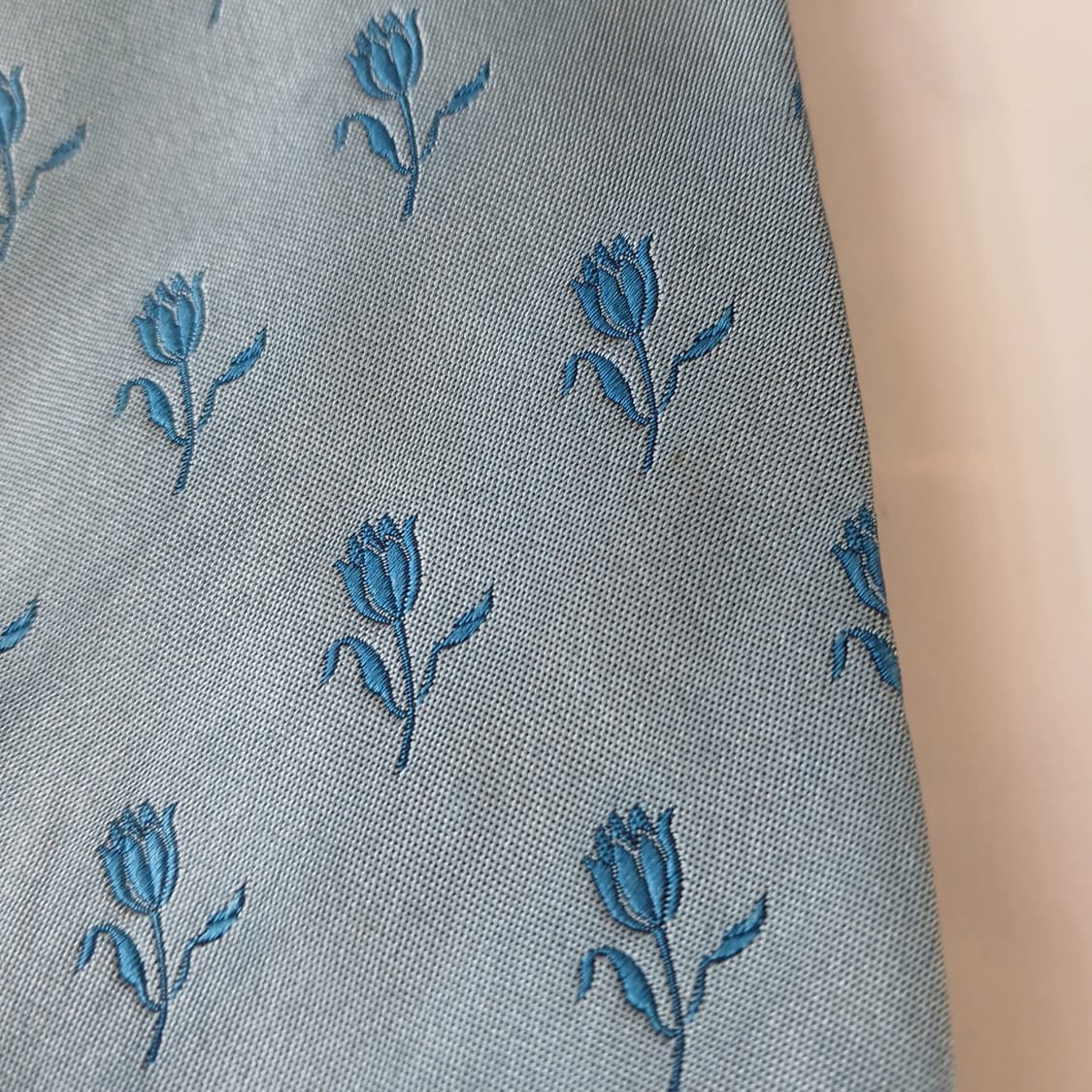 던힐 실크 블루 플라워 자카드 넥타이 9.3cm A등급 A19587
 상품이미지4