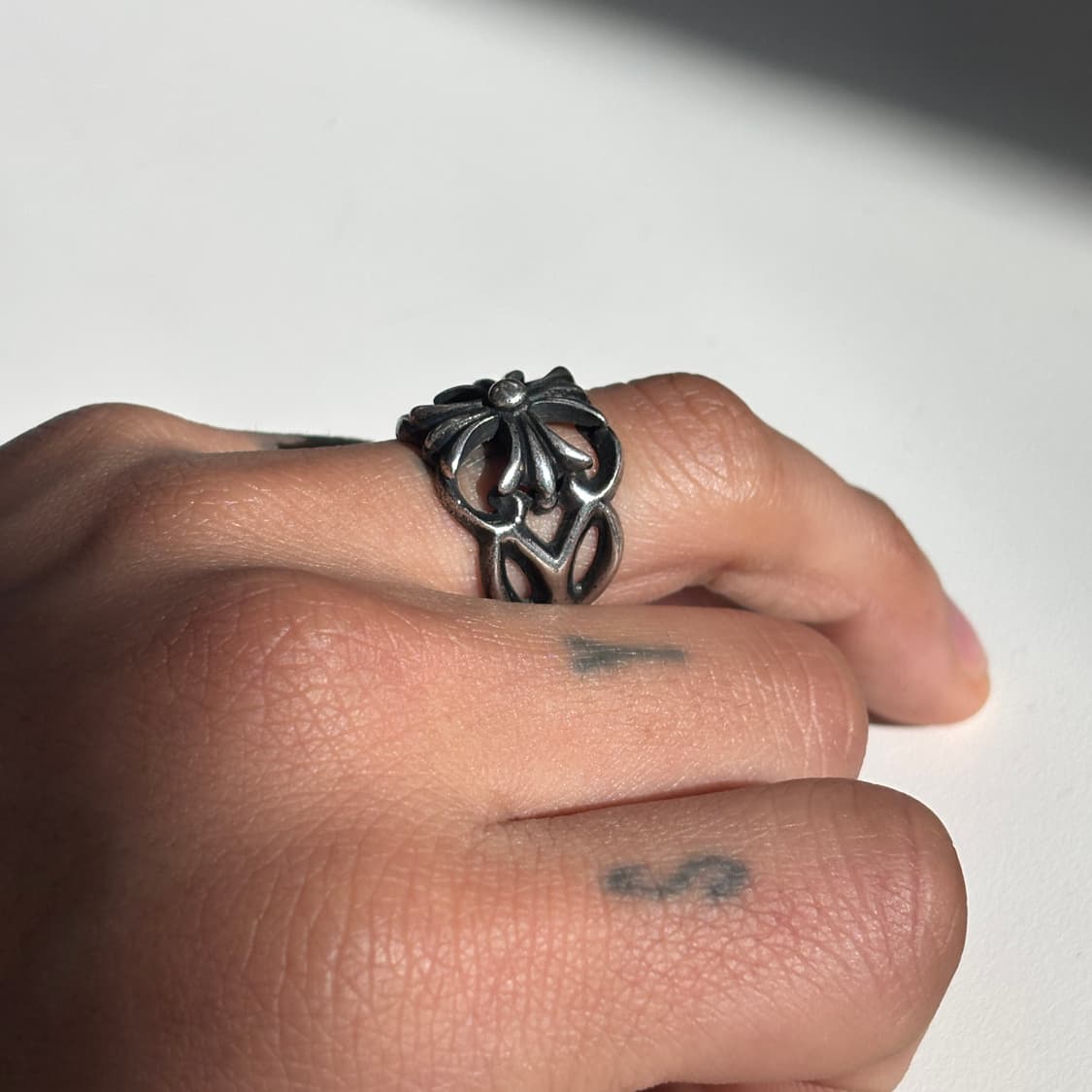 빈티지 실버 925 고딕 크로스 플로랄 오픈 워크 링 상품이미지4