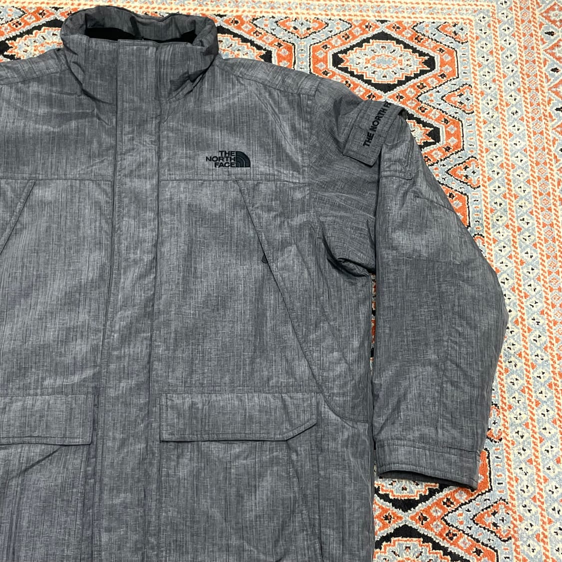 노스페이스 그레이 사선포켓 폴리 패딩점퍼 남성100 상품이미지3