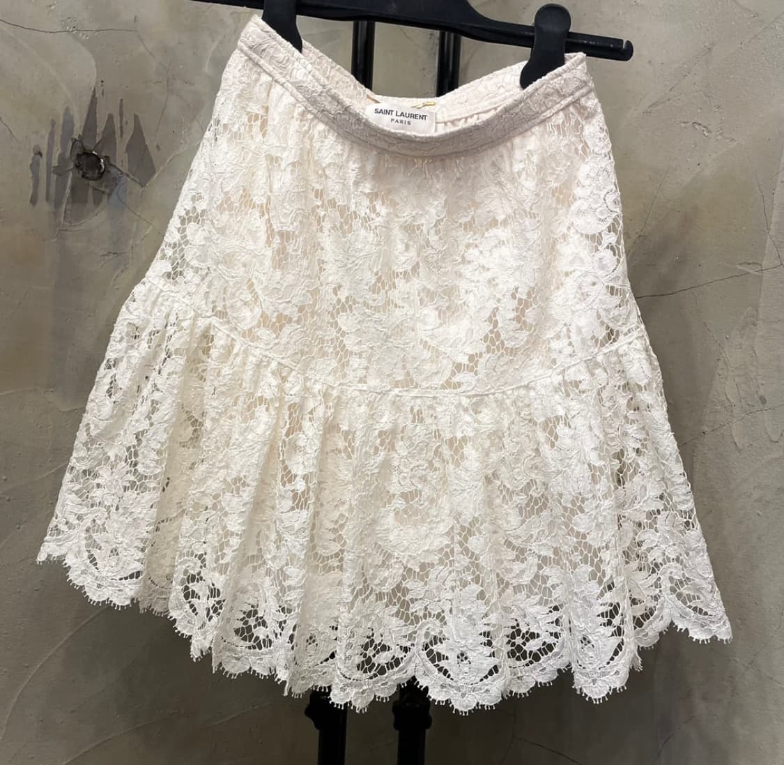 생로랑 레이스 플리츠 미디 스커트 상품이미지1