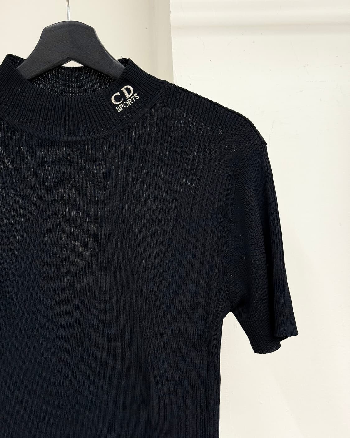 크리스찬 디올 스포츠 블랙 목 넥 쇼트 슬리브 탑 상품이미지4