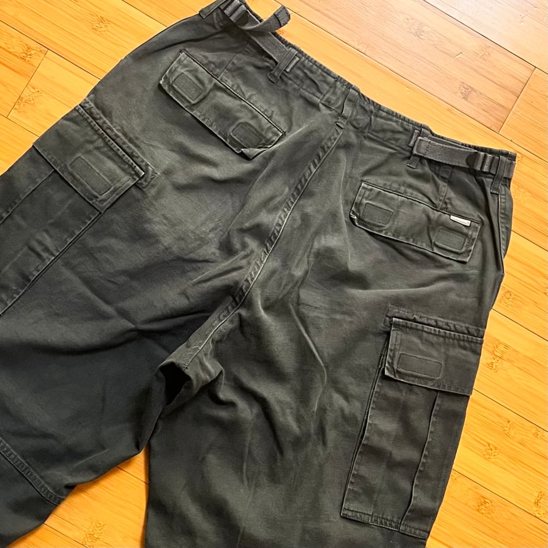 에스피오나지 챠콜 카고팬츠 SIZE L 상품이미지4