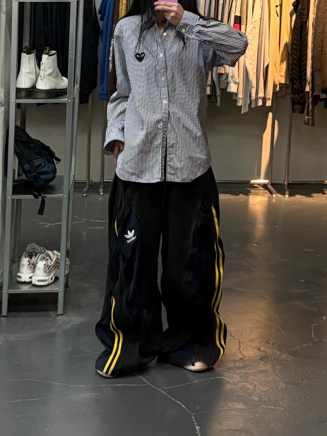 꼼데가르송 스트라이프 블랙하트 와펜 셔츠 A2900 상품이미지1