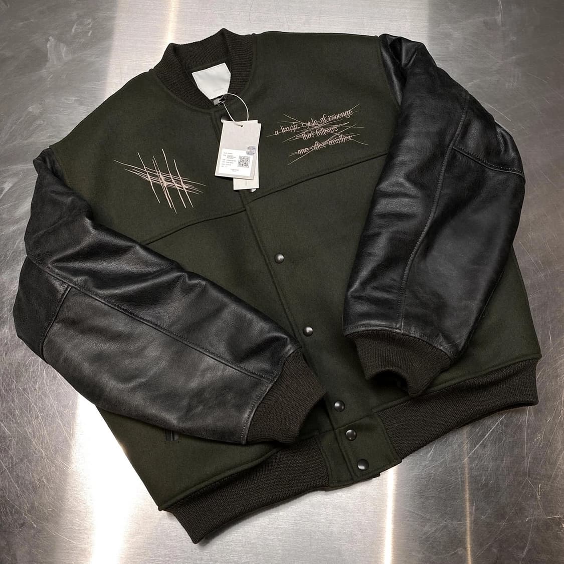 언더마이카 24ss 올드보이 바시티 자켓 2 상품이미지2