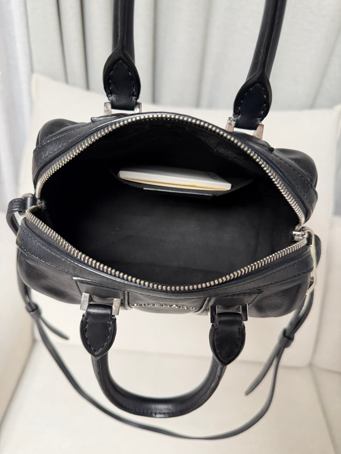 지방시 루크레치아 미니 2WAY 백 상품이미지9