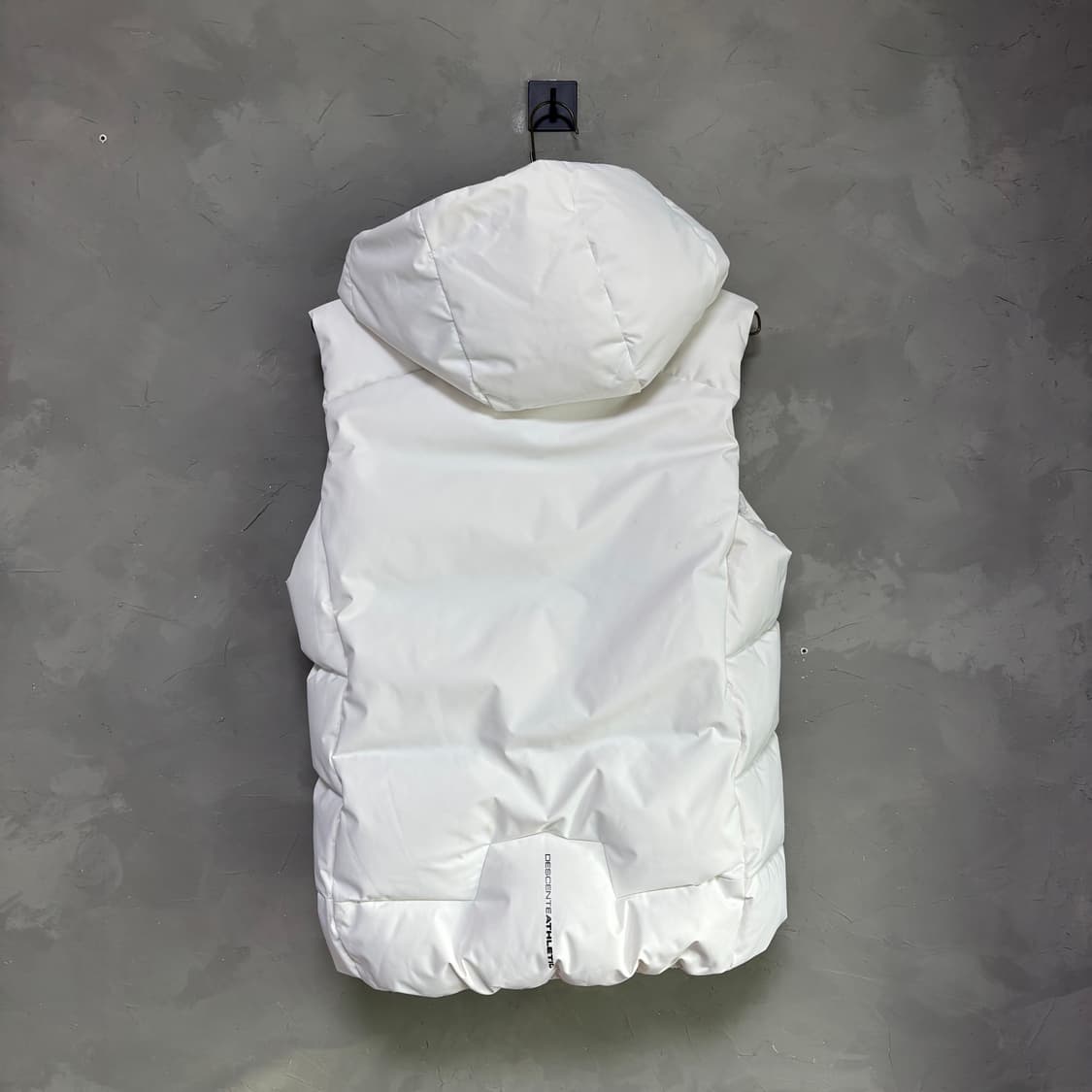 데상트 덕 다운 패딩 조끼 화이트 상품이미지6