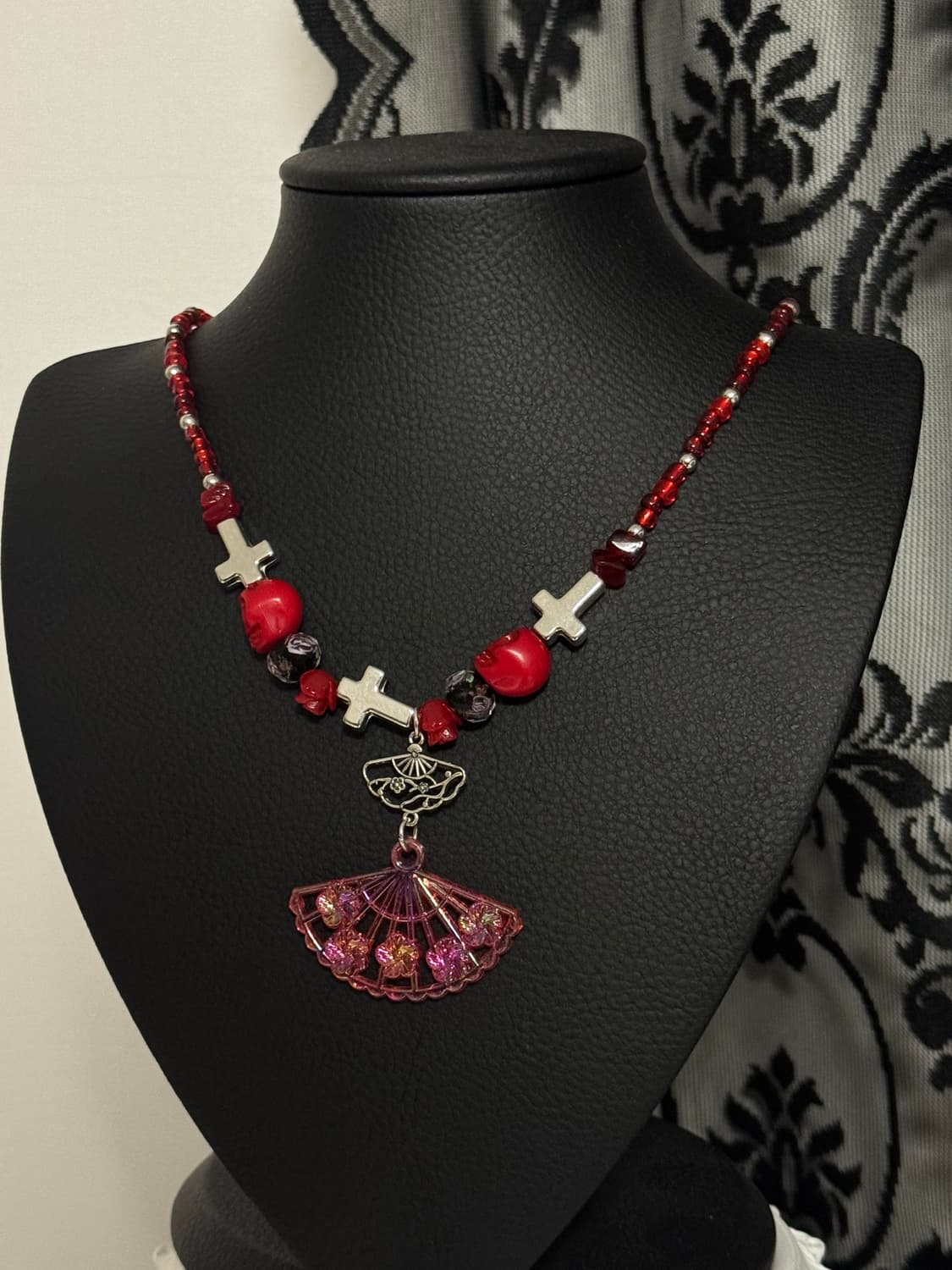 동양풍 오리엔탈 레드 부채 크로스 목걸이 상품이미지1