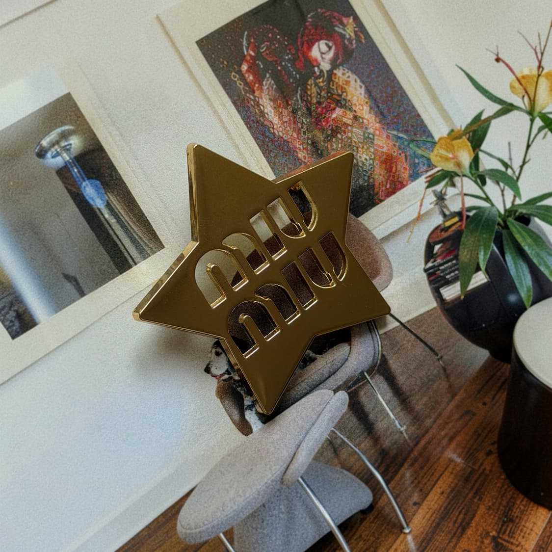 미우미우 레트로 스타 빅 골드 브로치 상품이미지2