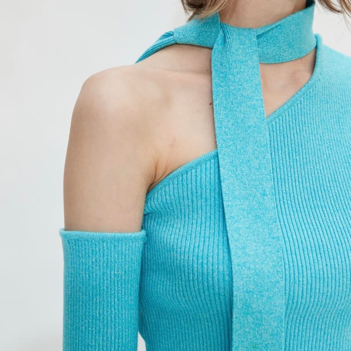 앤더슨벨 CONNY SCARF NECK TIGHT KNIT TOP atb 상품이미지1