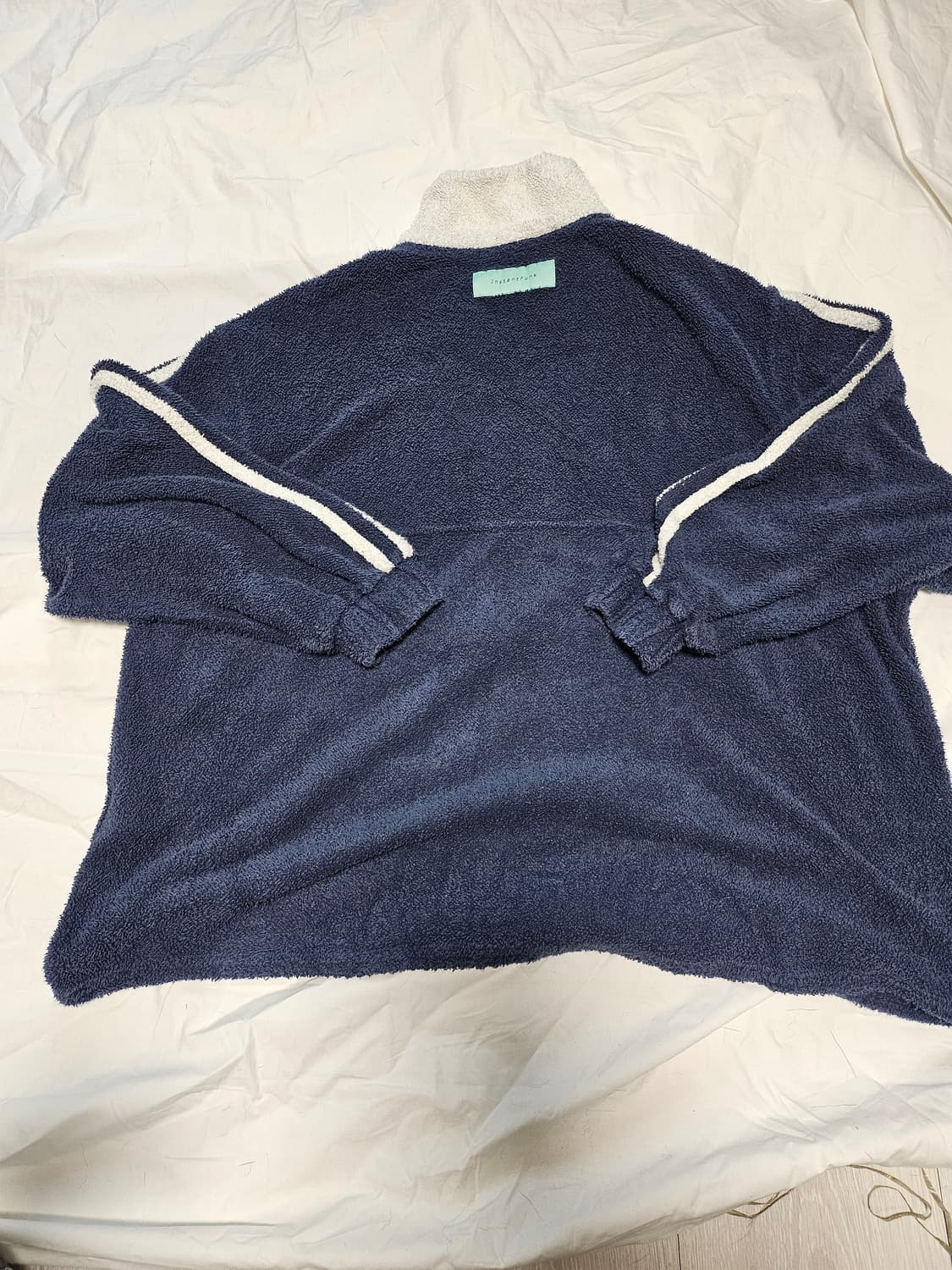 인스턴트펑크 브이넥 부클레 스웻셔츠 상품이미지2