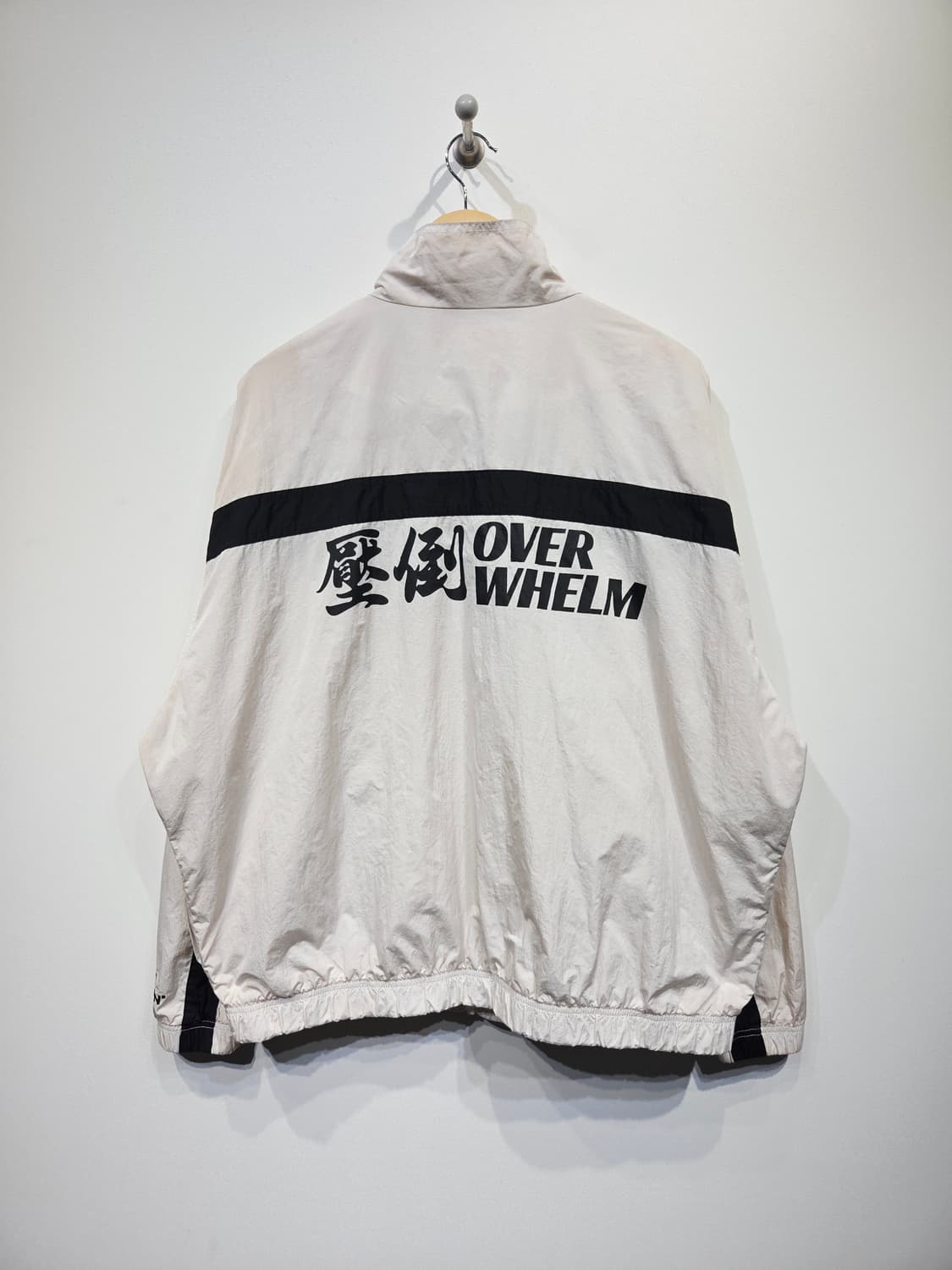 OVERWHELM (압도) 나일론 배색 바람막이 자켓 상품이미지5