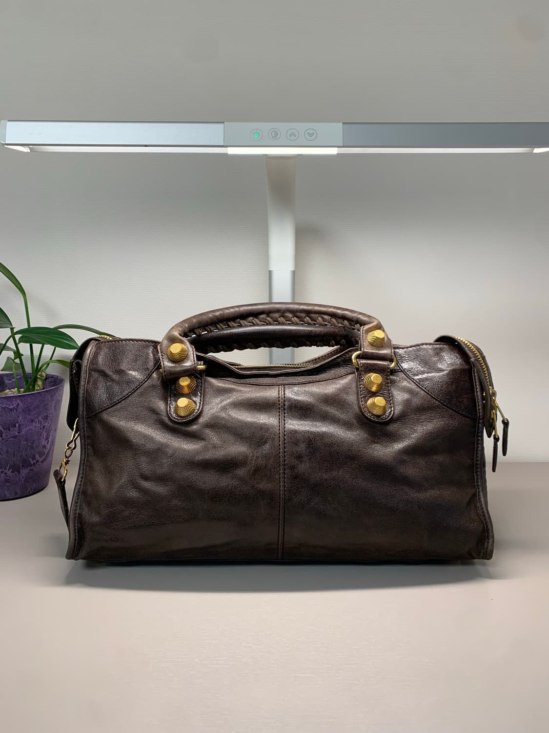 발렌시아가 클래식 모터백 엔틱브라운 상품이미지3