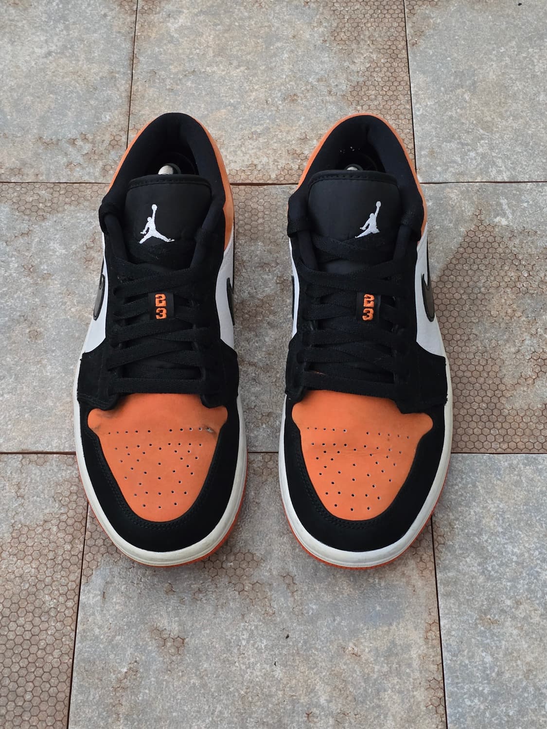 (250)나이키 조던 1 로우 쉐터드 백보드  상품이미지1