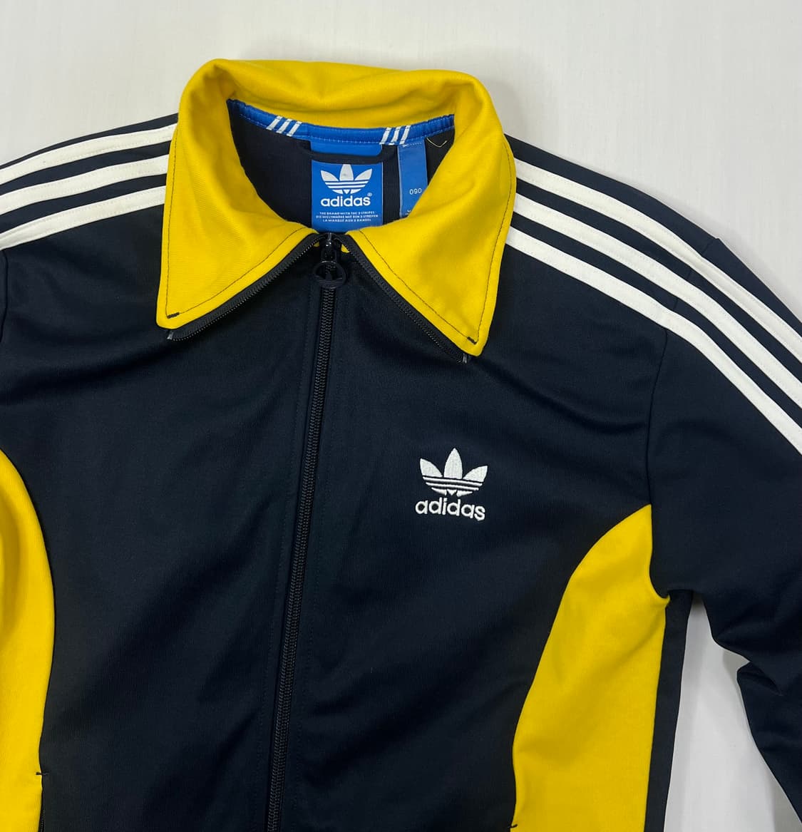 아디다스 옐로우 배색 트랙탑 상품이미지3