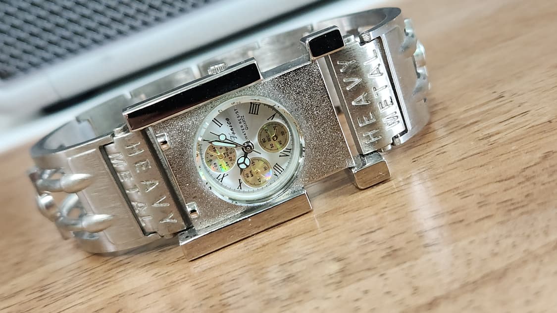 # 빈티지 레어 헤비메탈 복고풍 시계 급처 상품이미지4