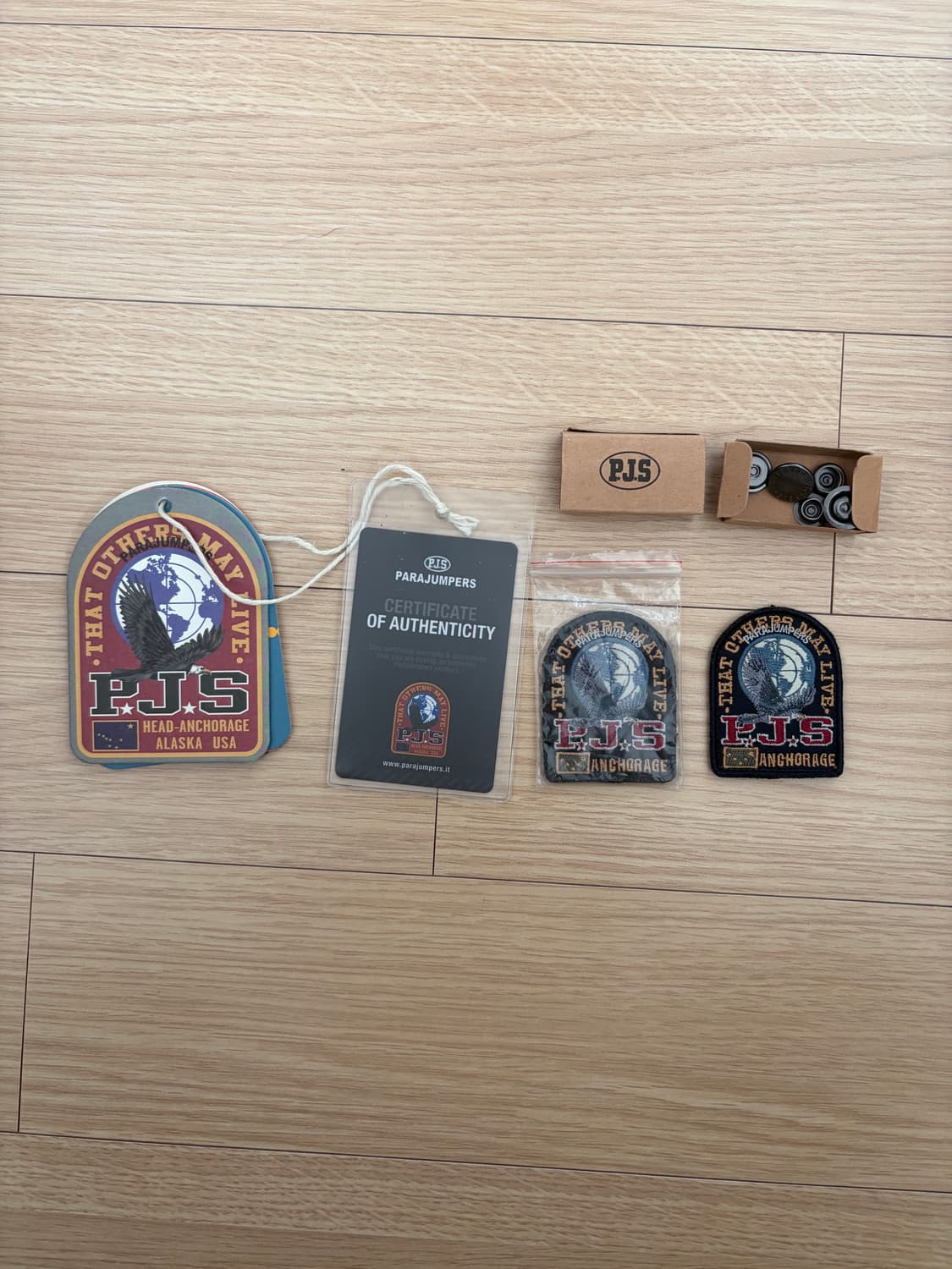 파라점퍼스 와펜, 카드, 단추 등 부속품  상품이미지1