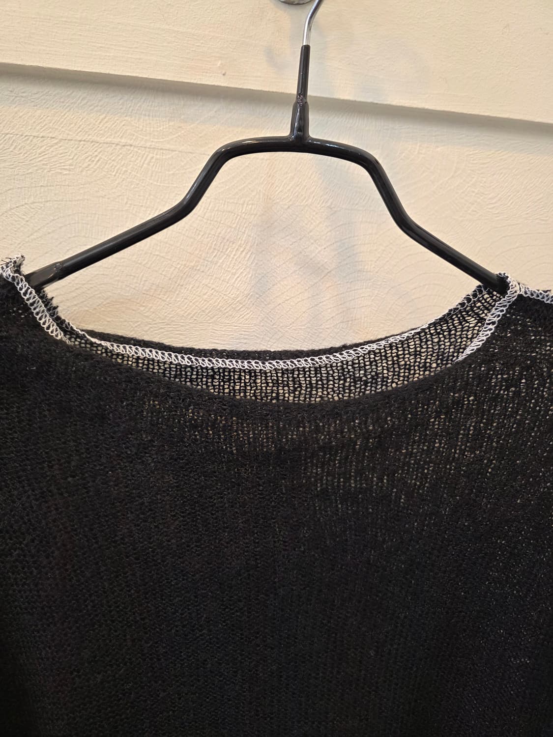 마뗑킴 블랙 시스루 니트 티셔츠 상품이미지1