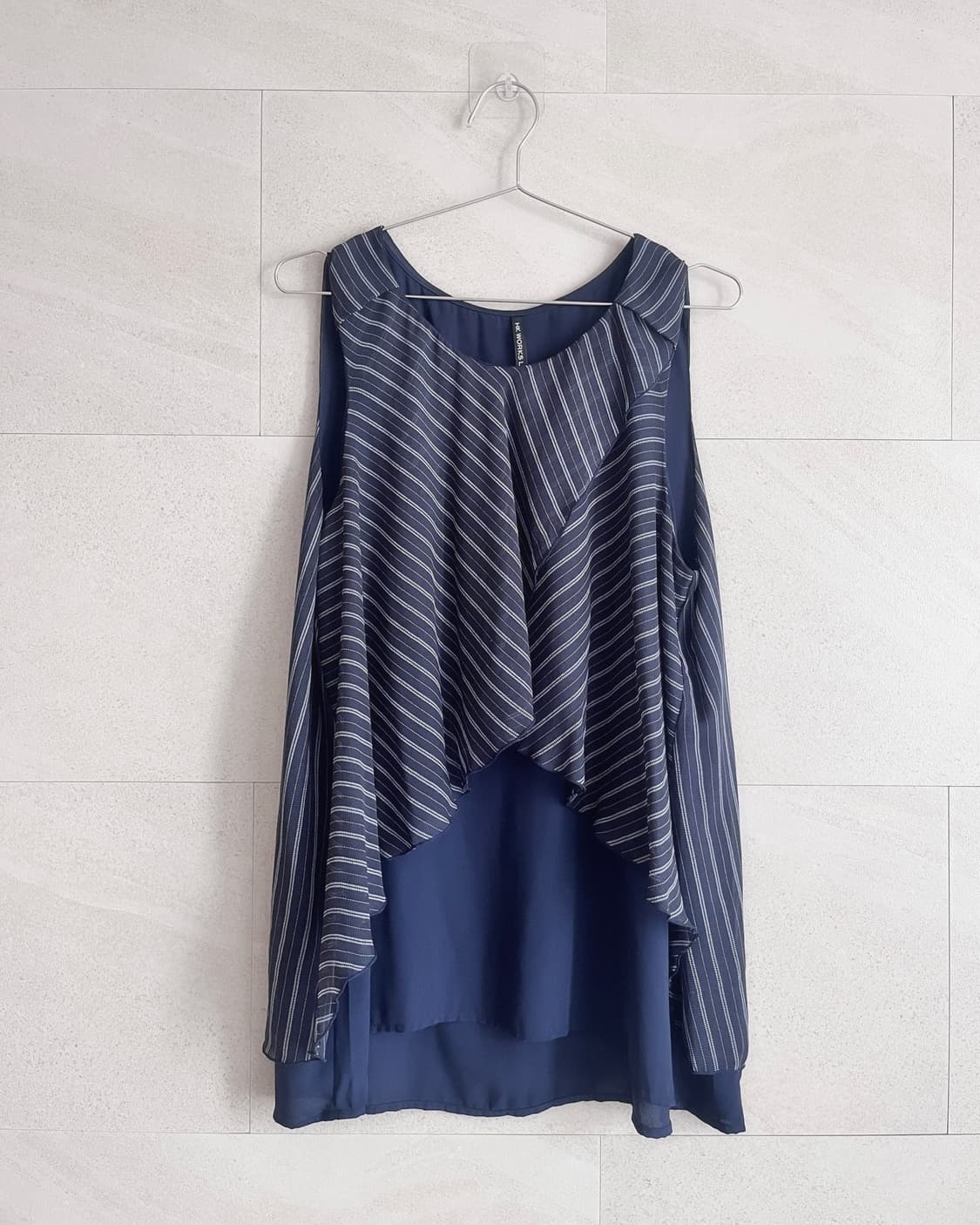 네이비 스트라이프 레이어드 슬리브리스 상품이미지1