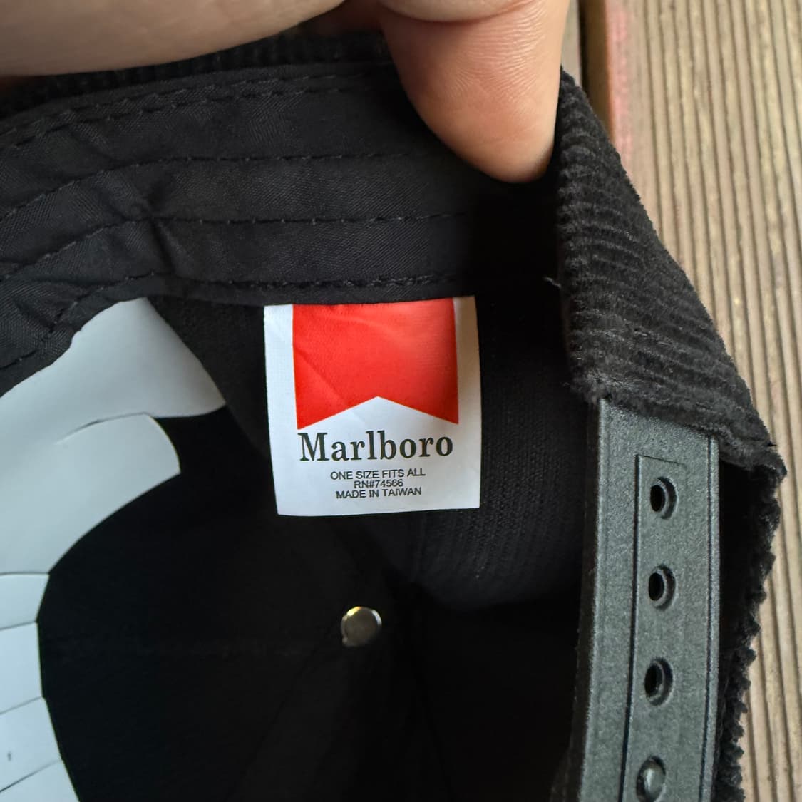 말보로 블랙/레드 캡 상품이미지3