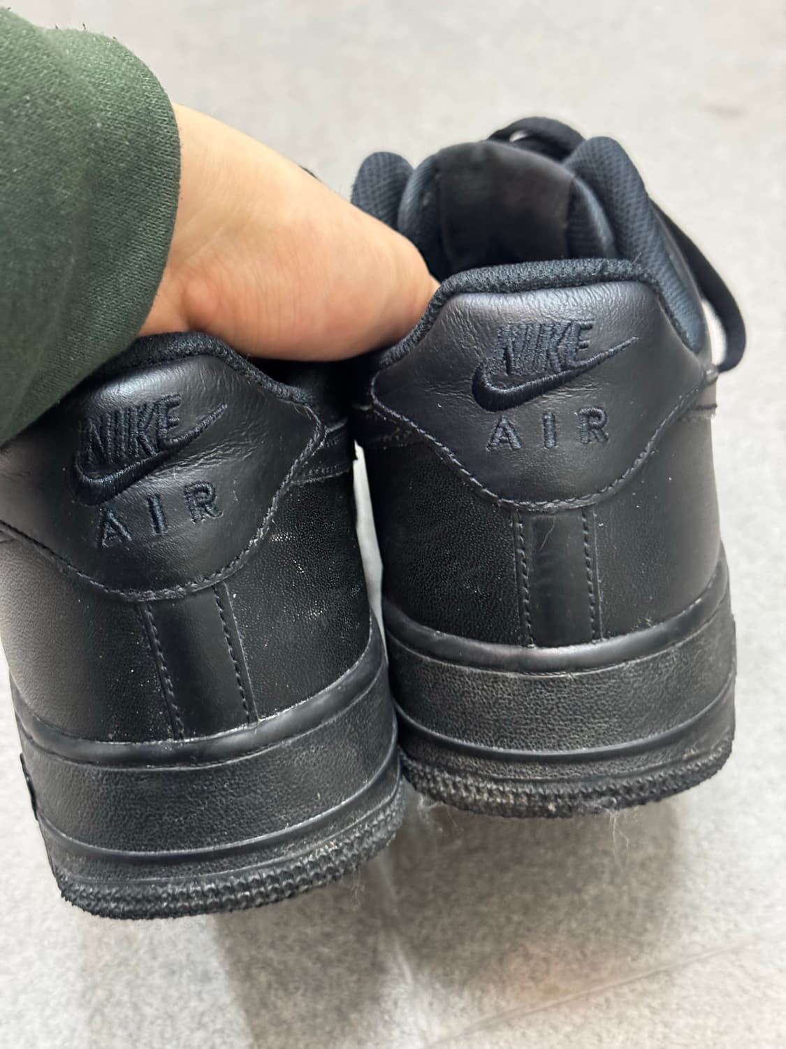 나이키 에어 포스 1 로우 트리플 블랙 280 상품이미지3