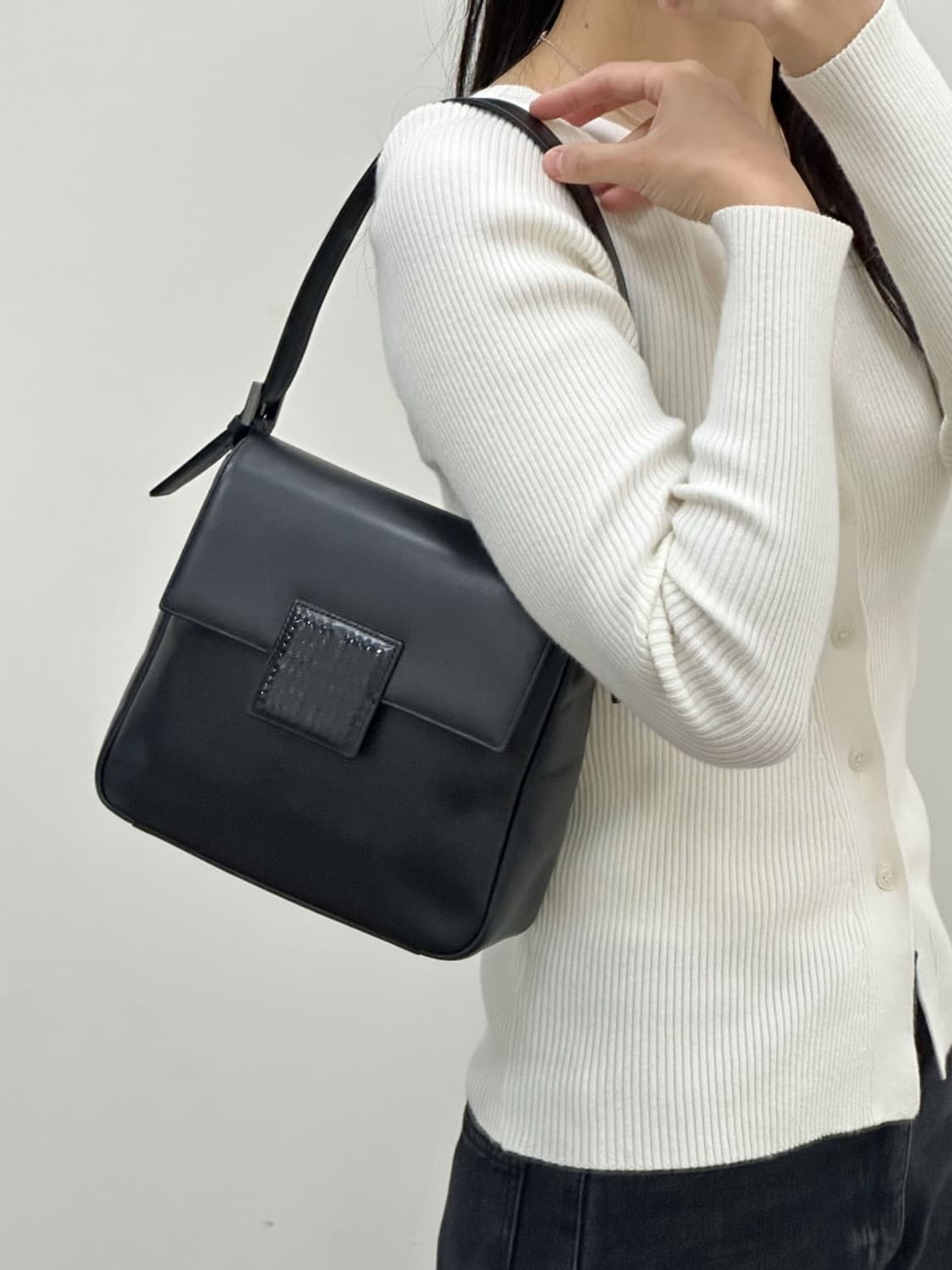 givenchy / 지방시 블랙 레더 미니백  상품이미지9