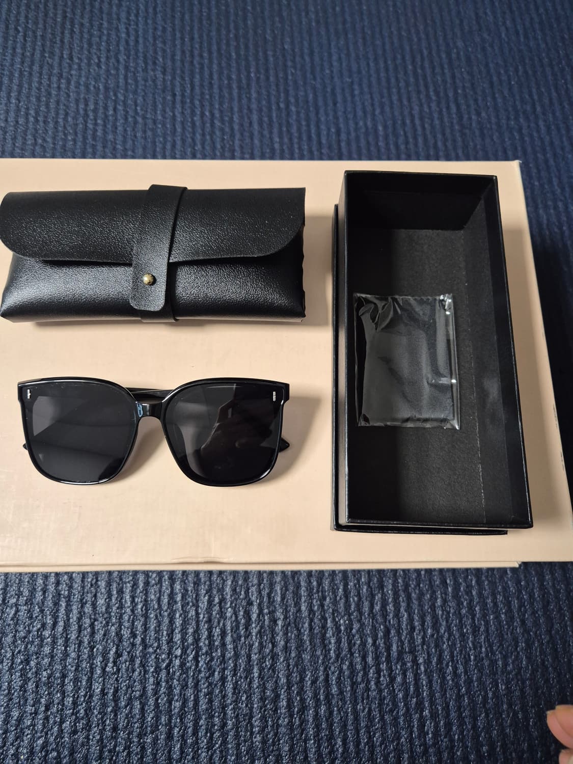 고급 선글라스 (남녀공용 새상품) 상품이미지3