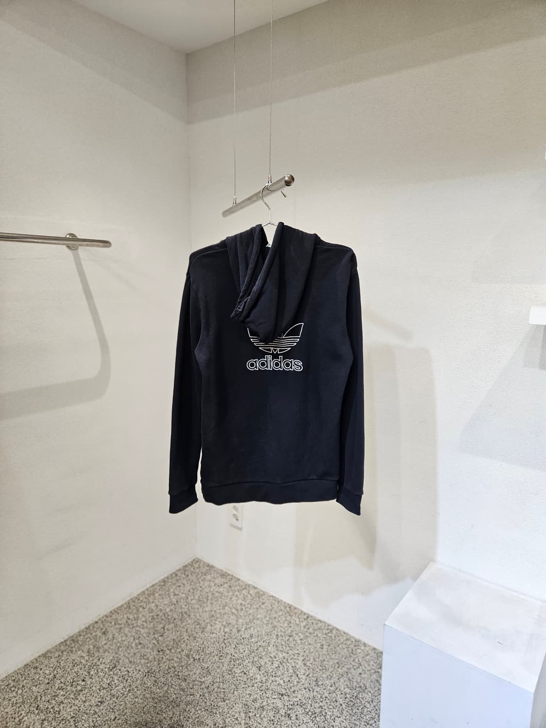 아디다스 트레포일 에센셜 후드티 상품이미지2