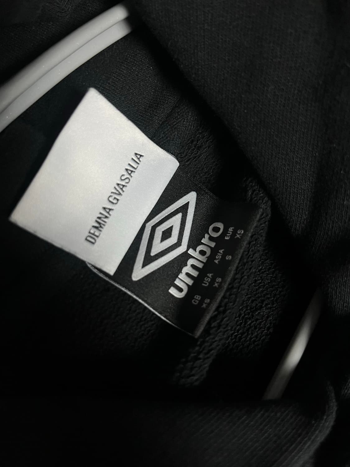 베트멍 VETEMENTS X UMBRO 후드(XS) 상품이미지6