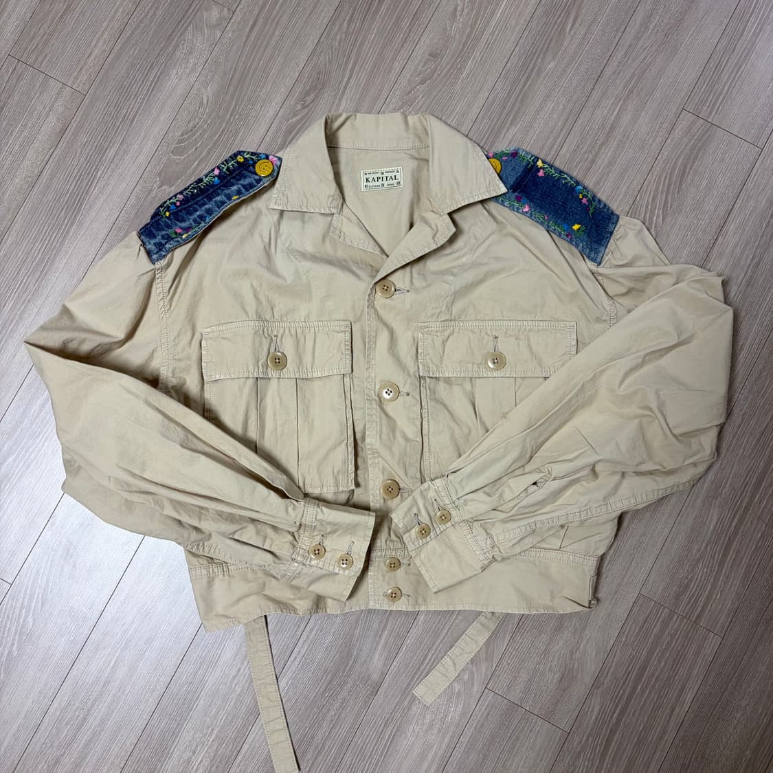 캐피탈 스마일 단추 크롭 셔츠 자켓 상품이미지1