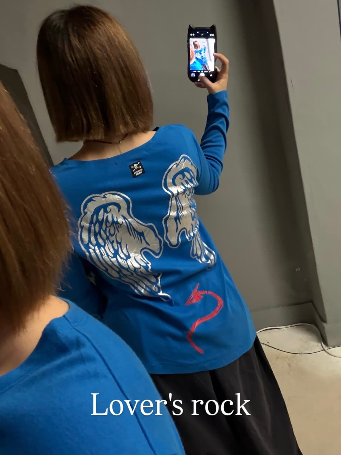 Lover's rock diagonal printing top 상품이미지1