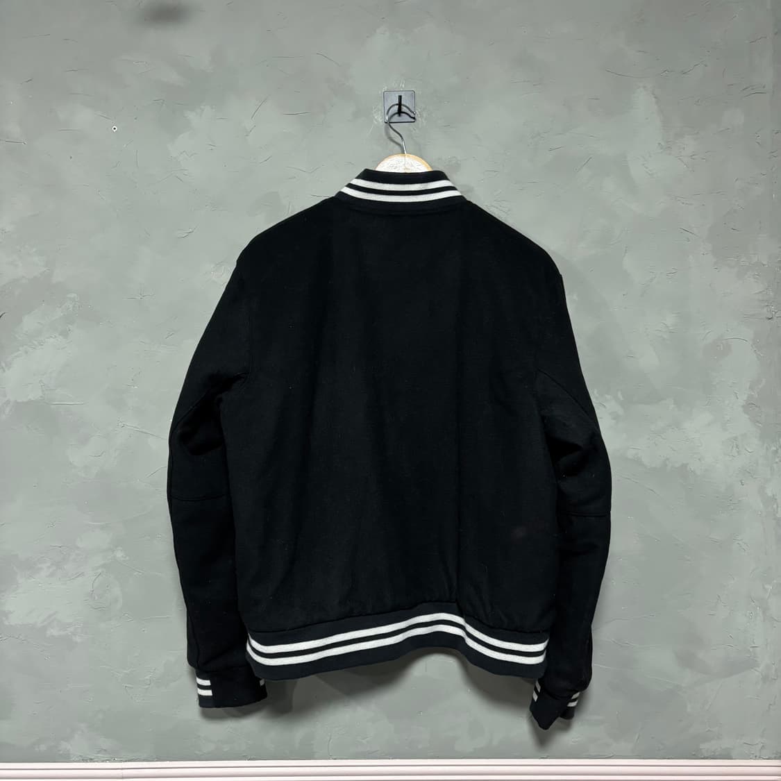 나이키 nsw 어센틱 바시티 자켓 상품이미지4